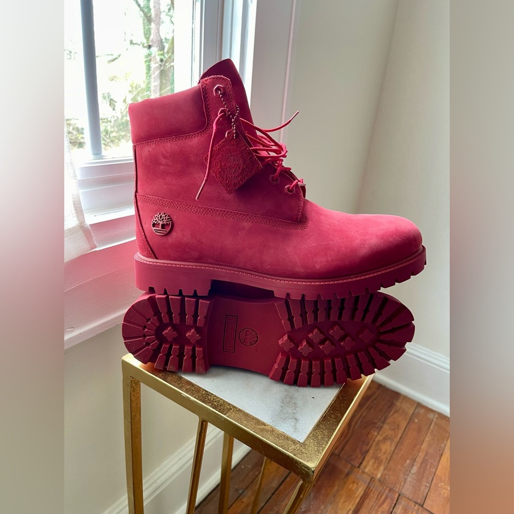 Timberland 6" Heritage Premium Waterproof Boot
Red Nubuck